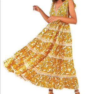 FARM RIO
White Spotted Bananas Maxi Dress